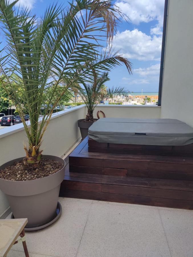 Ambassador Hotel 4*