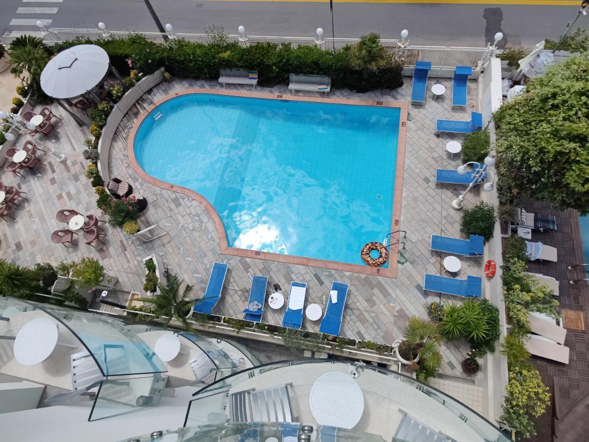 Hotel Ambassador 4*