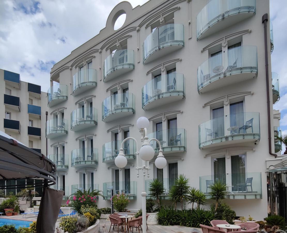 Hotel Ambassador 4*