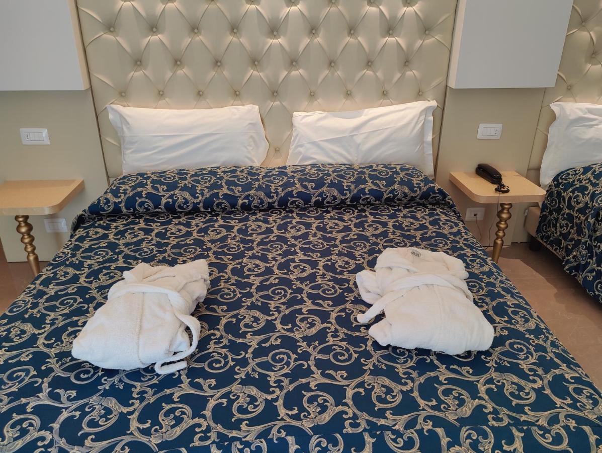 Ambassador Hotel 4*