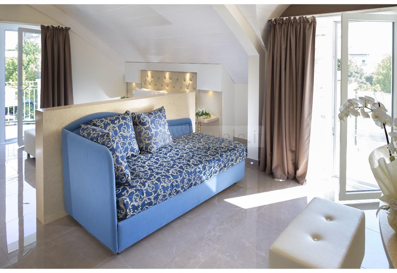Hotel Ambassador