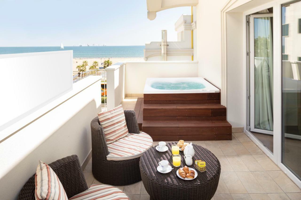 Hotel Ambassador