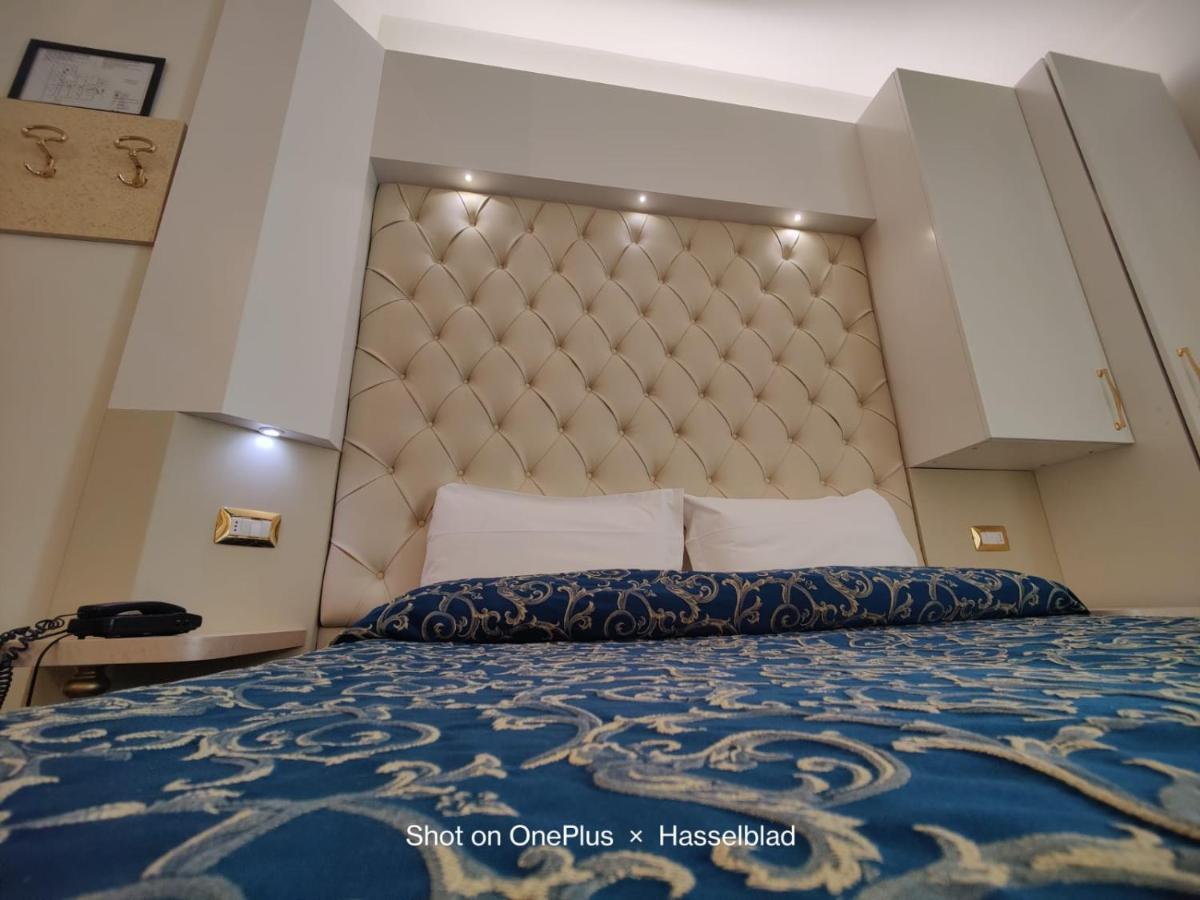 Hotel Ambassador